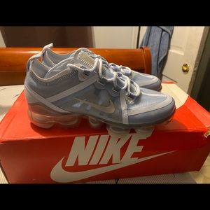 Nike air vapormaxes Blue tint